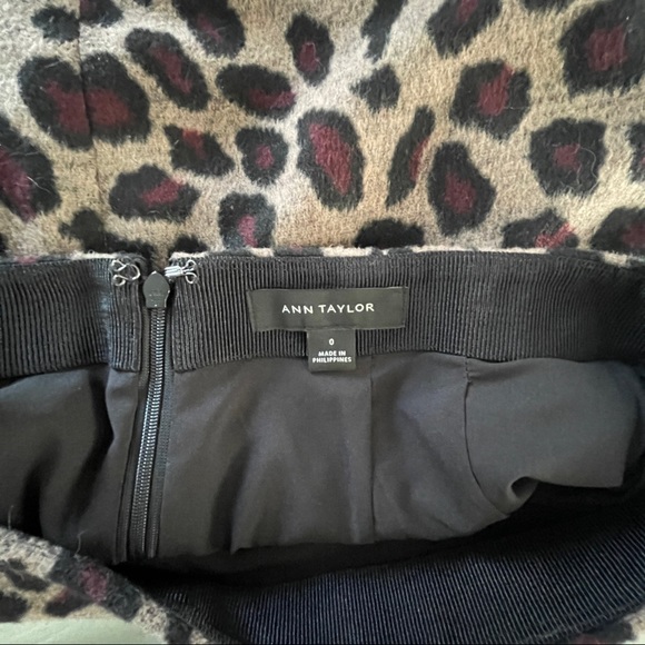 Ann Taylor Leopard Print Wool Blend Fully Lined A-Lined Mini Skirt Size 0 - Picture 4 of 9